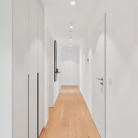 2 Bedroom Stunning In * Tossens