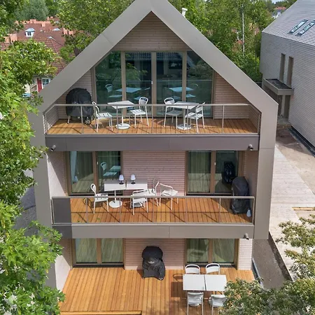 2 Bedroom Stunning In * Tossens